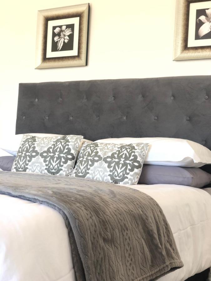 Views At 69 B&B Langebaan Luaran gambar